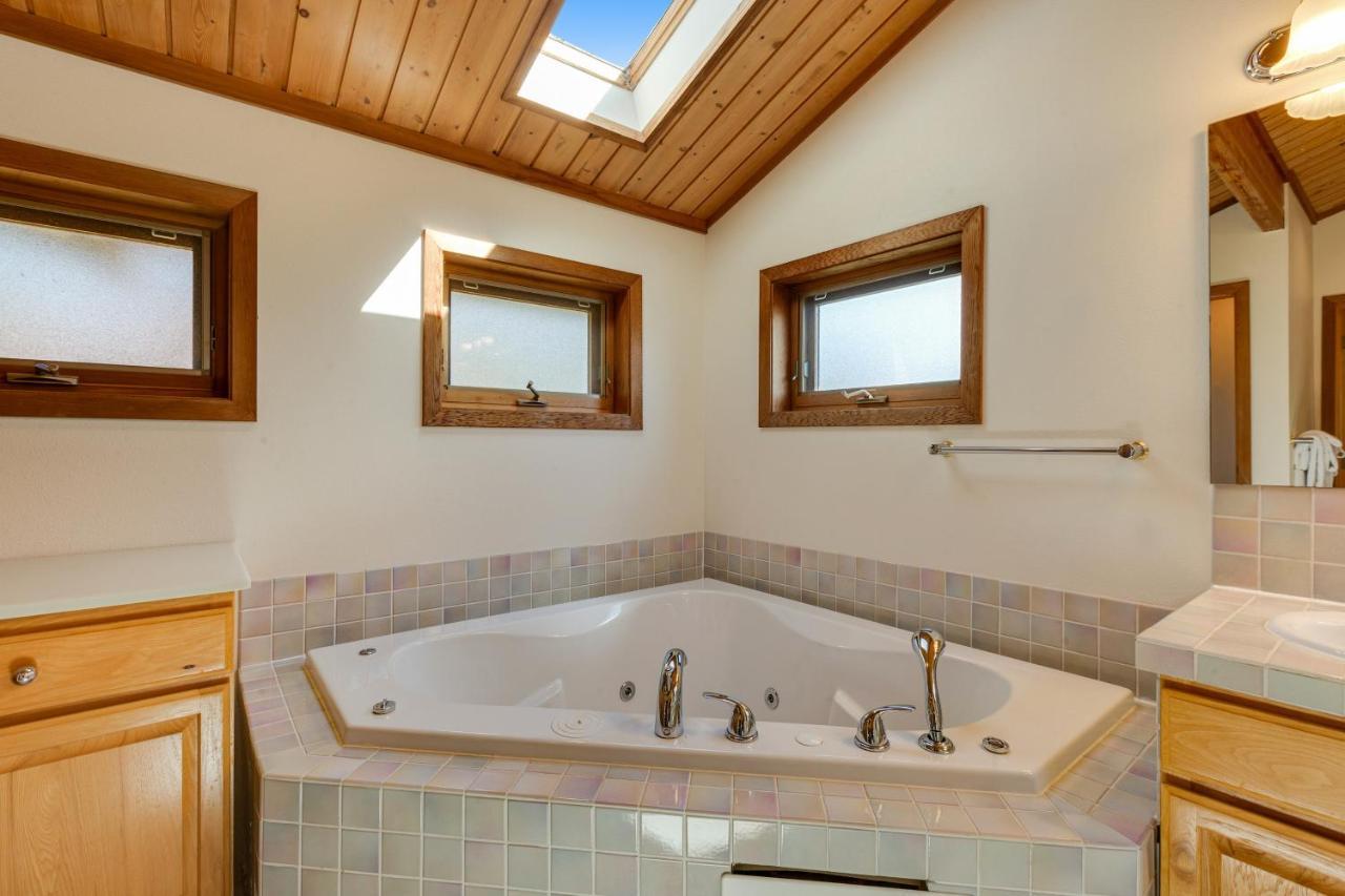 Whidbey Cedar Sunsets Villa Freeland Buitenkant foto